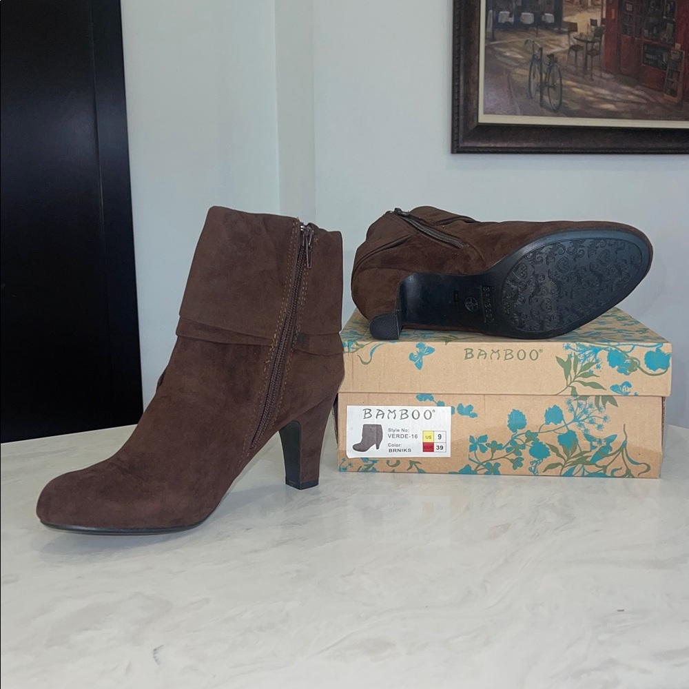 New! ✨ Women Brown Faux Suede Ankle Boots/ Booties Tie Knot- Size 9